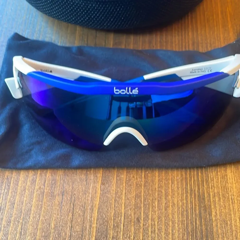 Bolle sunglasses for youth blue metallic with white frames